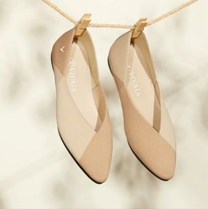 Vivaia Two Tone washable Flats Pointed Toe